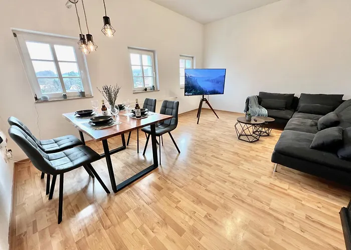 Modernes Apartment Mit Blick Zur Elbe